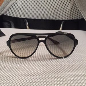 Thick Aviator Classic Ray-Ban Sunglasses